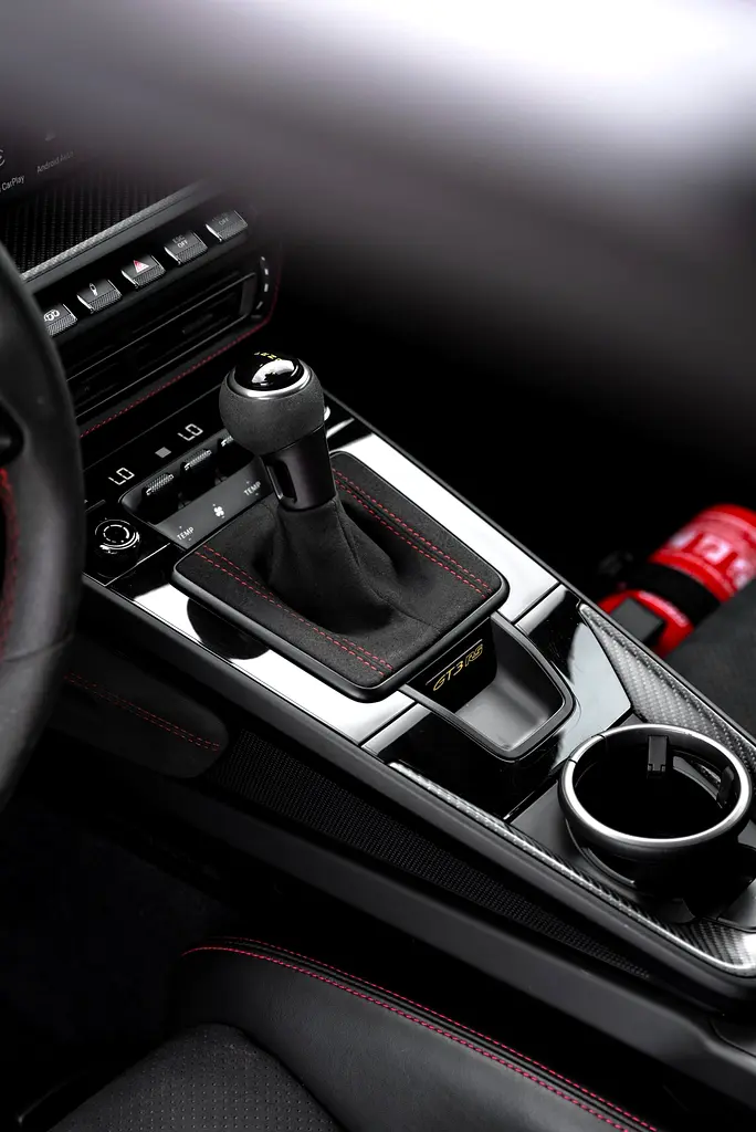 PORSCHE Carrera / 911 GT3 RS 2023 - photo 8 - Import Émirats | International Cars