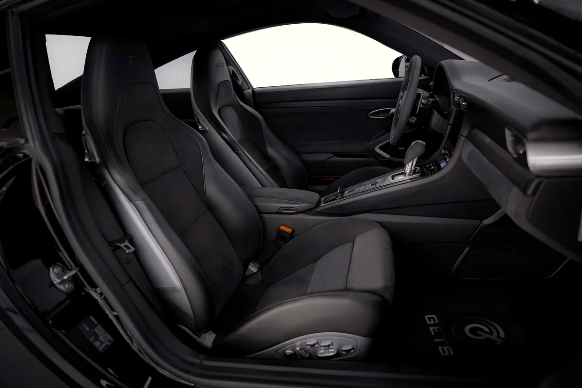 PORSCHE Carrera / 911 4 GTS 2018 - photo 9 - Import Émirats | International Cars