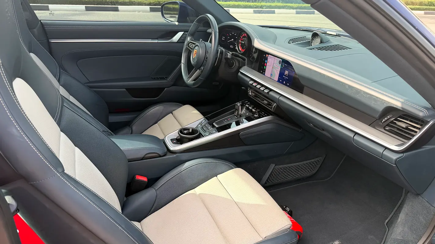 PORSCHE Carrera / 911 Carrera S 2022 - photo 8 - Import Émirats | International Cars