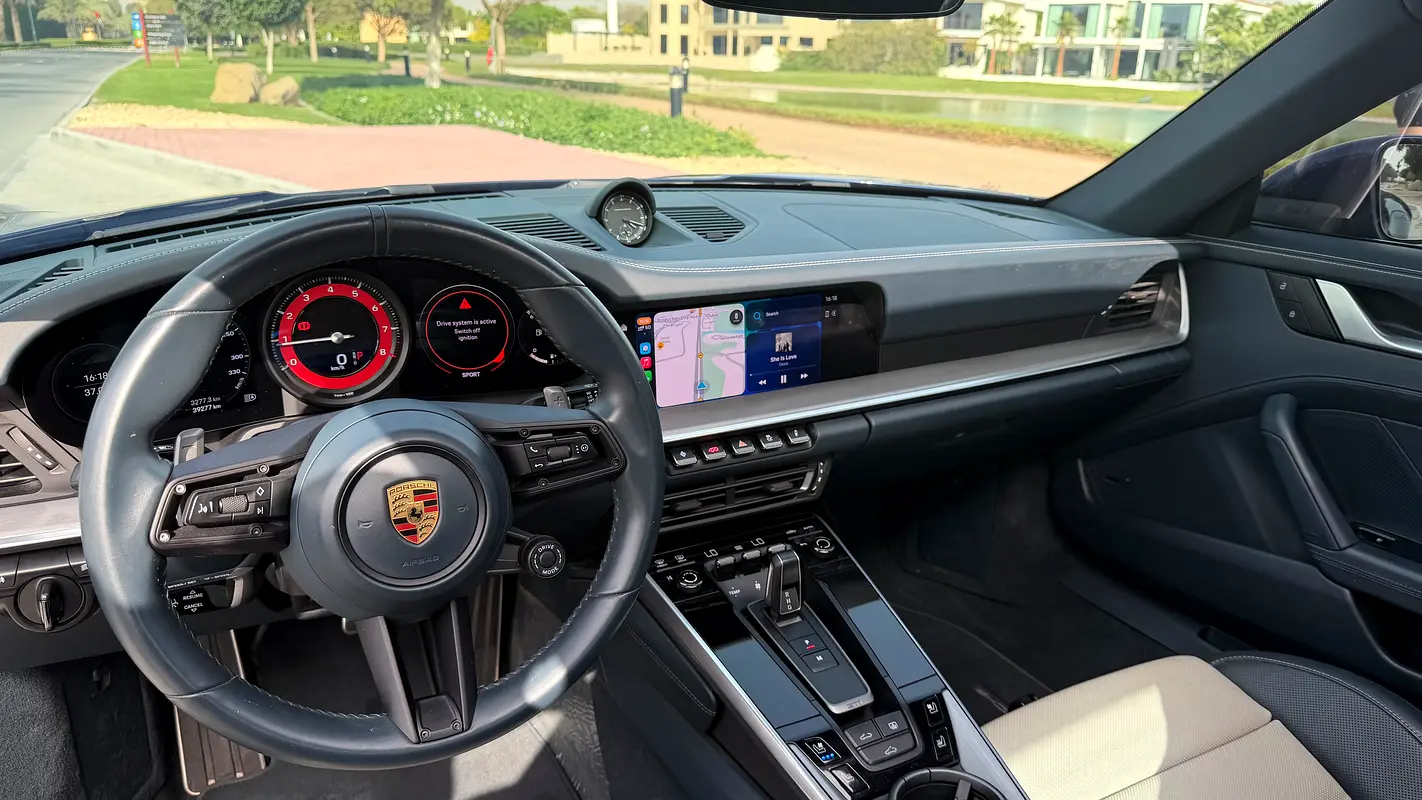 PORSCHE Carrera / 911 Carrera S 2022 - photo 9 - Import Émirats | International Cars