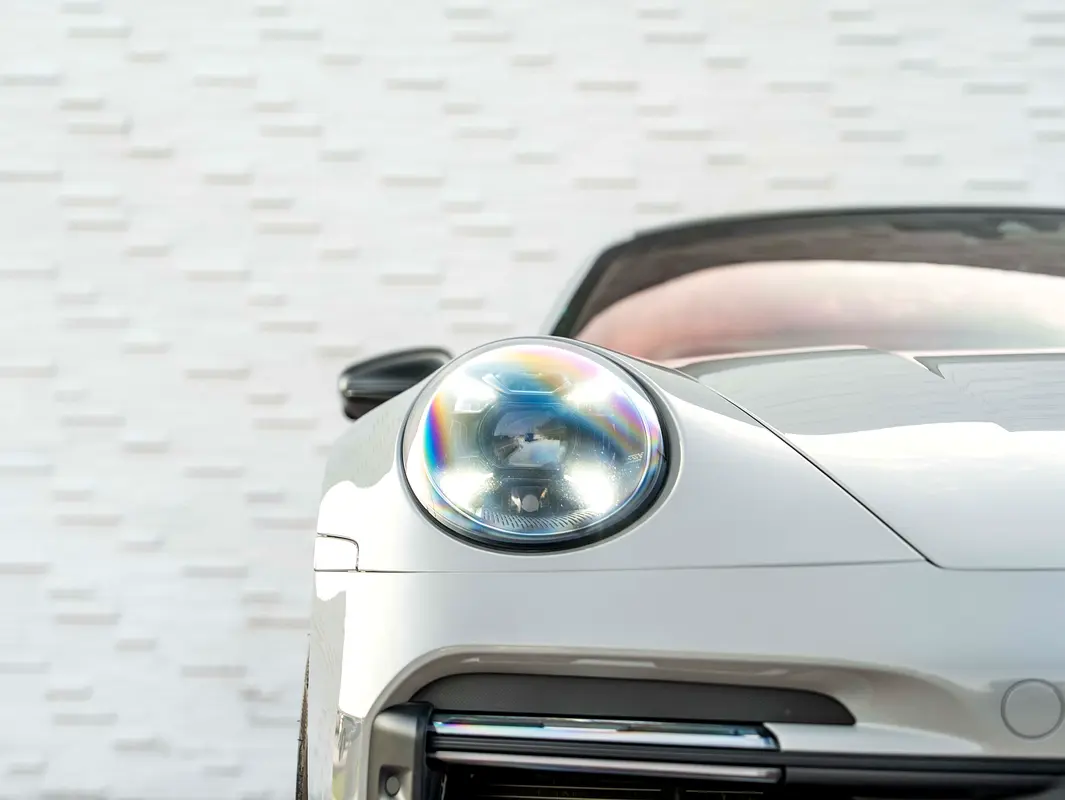 PORSCHE Carrera / 911 Turbo S 2023 - photo 7 - Import Émirats | International Cars