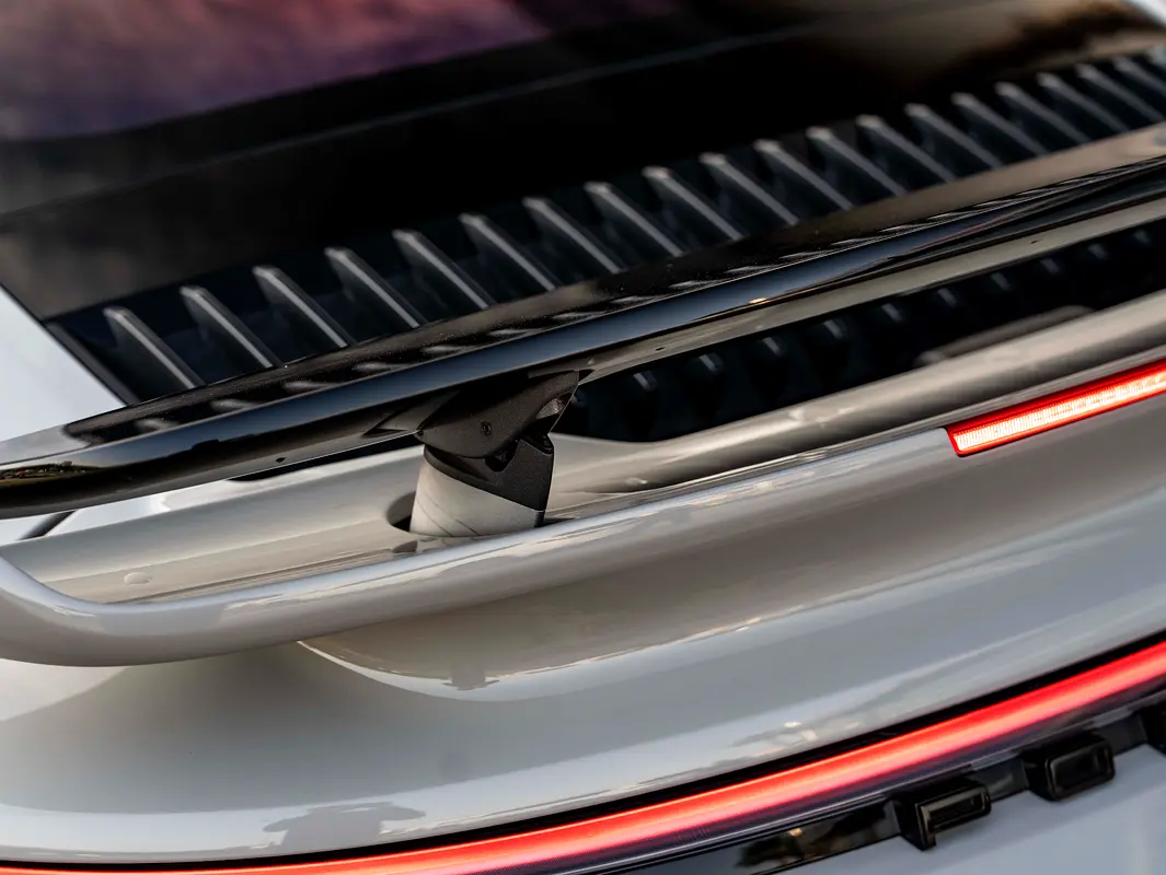 PORSCHE Carrera / 911 Turbo S 2023 - photo 9 - Import Émirats | International Cars