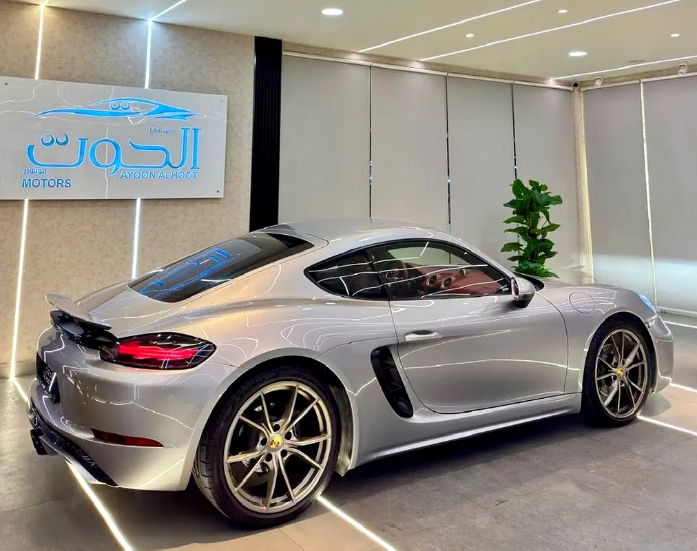 PORSCHE Cayman 718 Style Edition 2021 - photo 8 - Import Émirats | International Cars