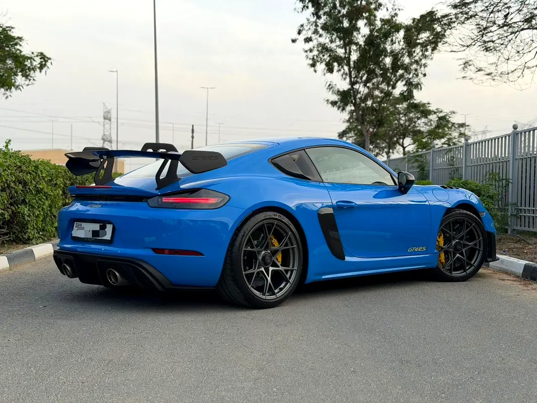 PORSCHE Cayman GT4 RS 2024 - photo 5 - Import Émirats | International Cars