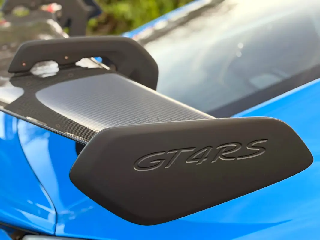 PORSCHE Cayman GT4 RS 2024 - photo 9 - Import Émirats | International Cars