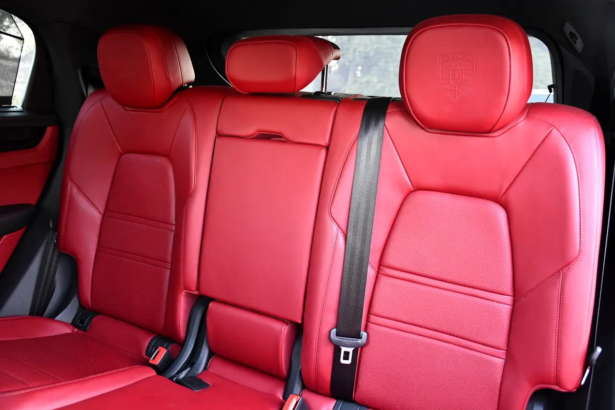 PORSCHE Cayenne Other 2022 - photo 12 - Import Émirats | International Cars