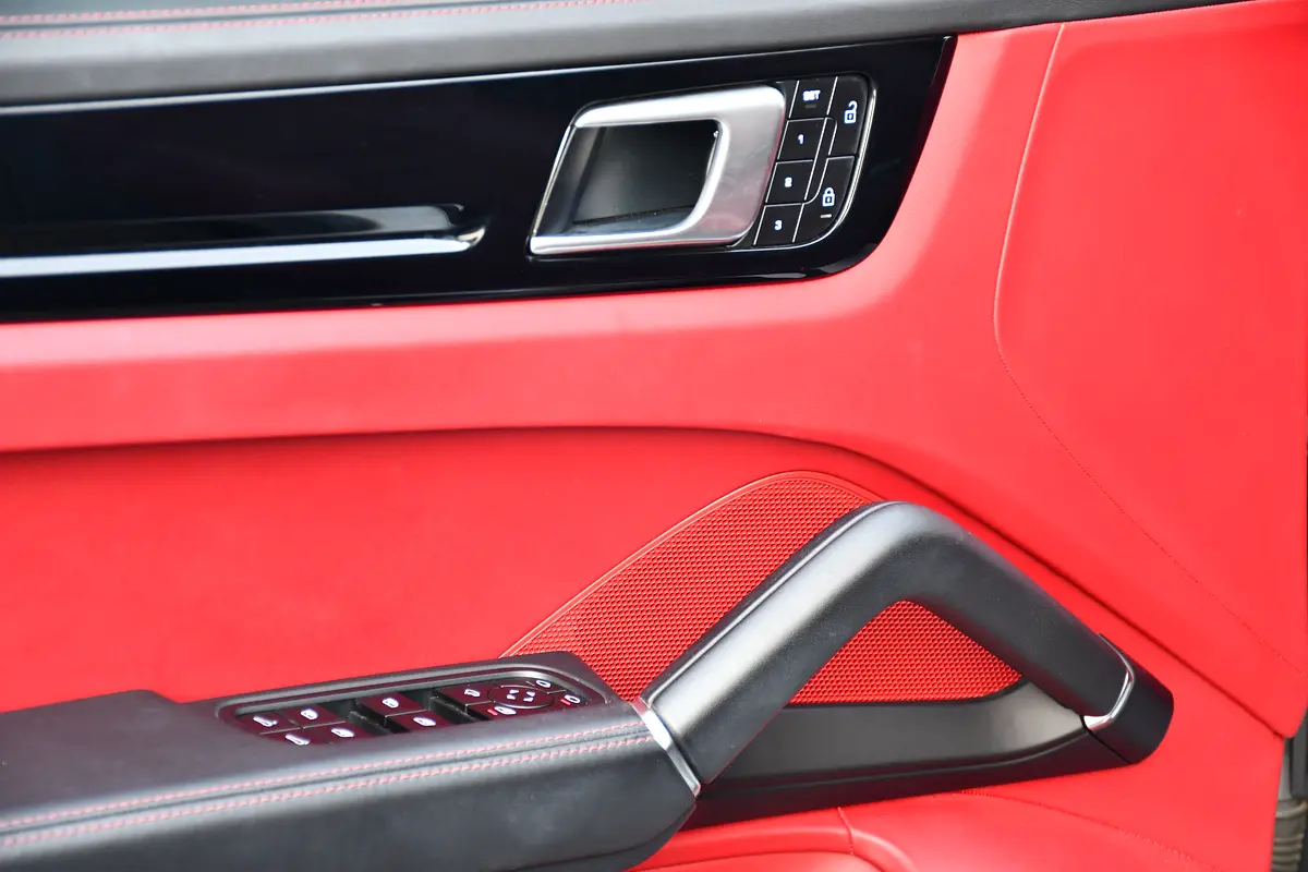 PORSCHE Cayenne Other 2022 - photo 9 - Import Émirats | International Cars