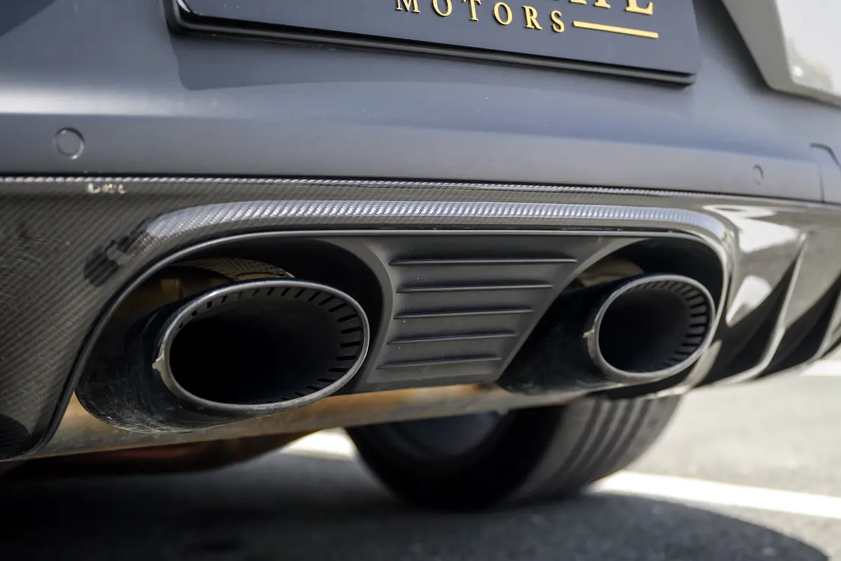 PORSCHE Cayenne GTS 2023 - photo 10 - Import Émirats | International Cars