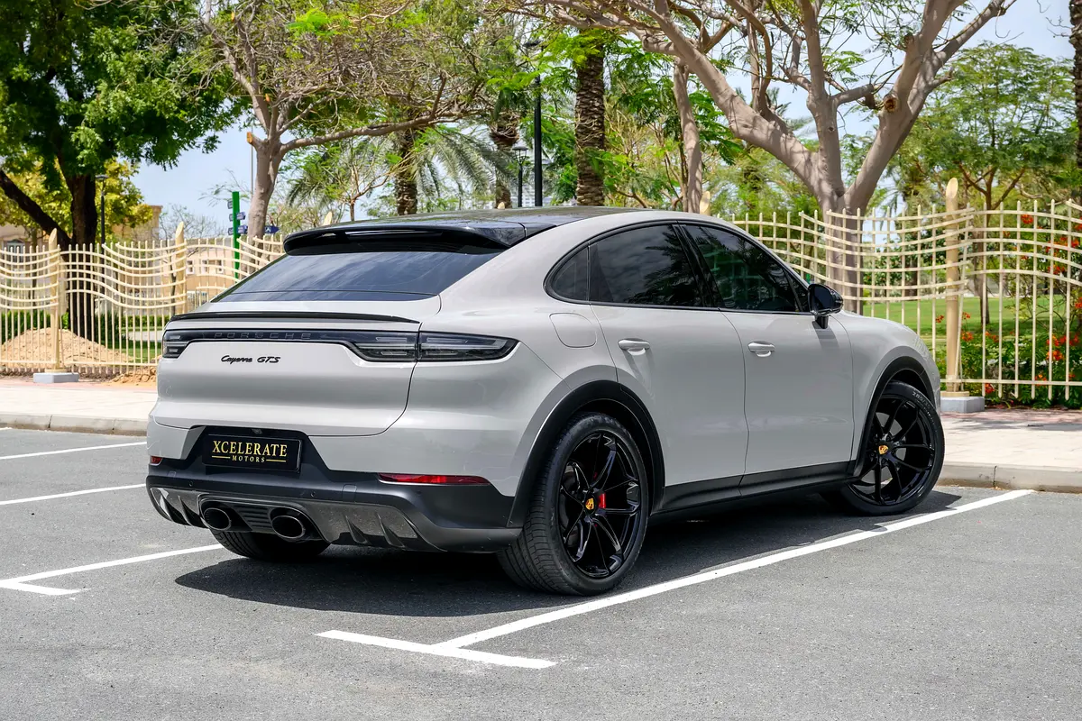 PORSCHE Cayenne GTS 2023 - photo 6 - Import Émirats | International Cars