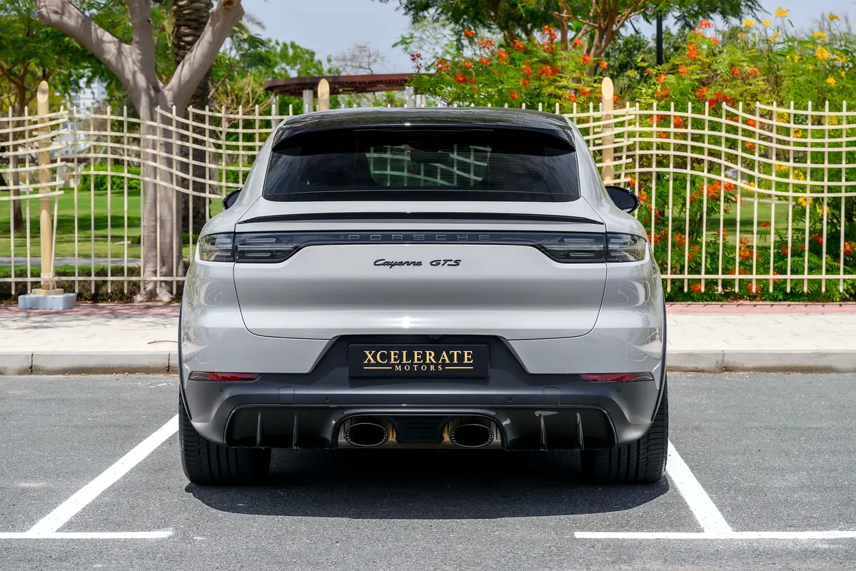 PORSCHE Cayenne GTS 2023 - photo 8 - Import Émirats | International Cars