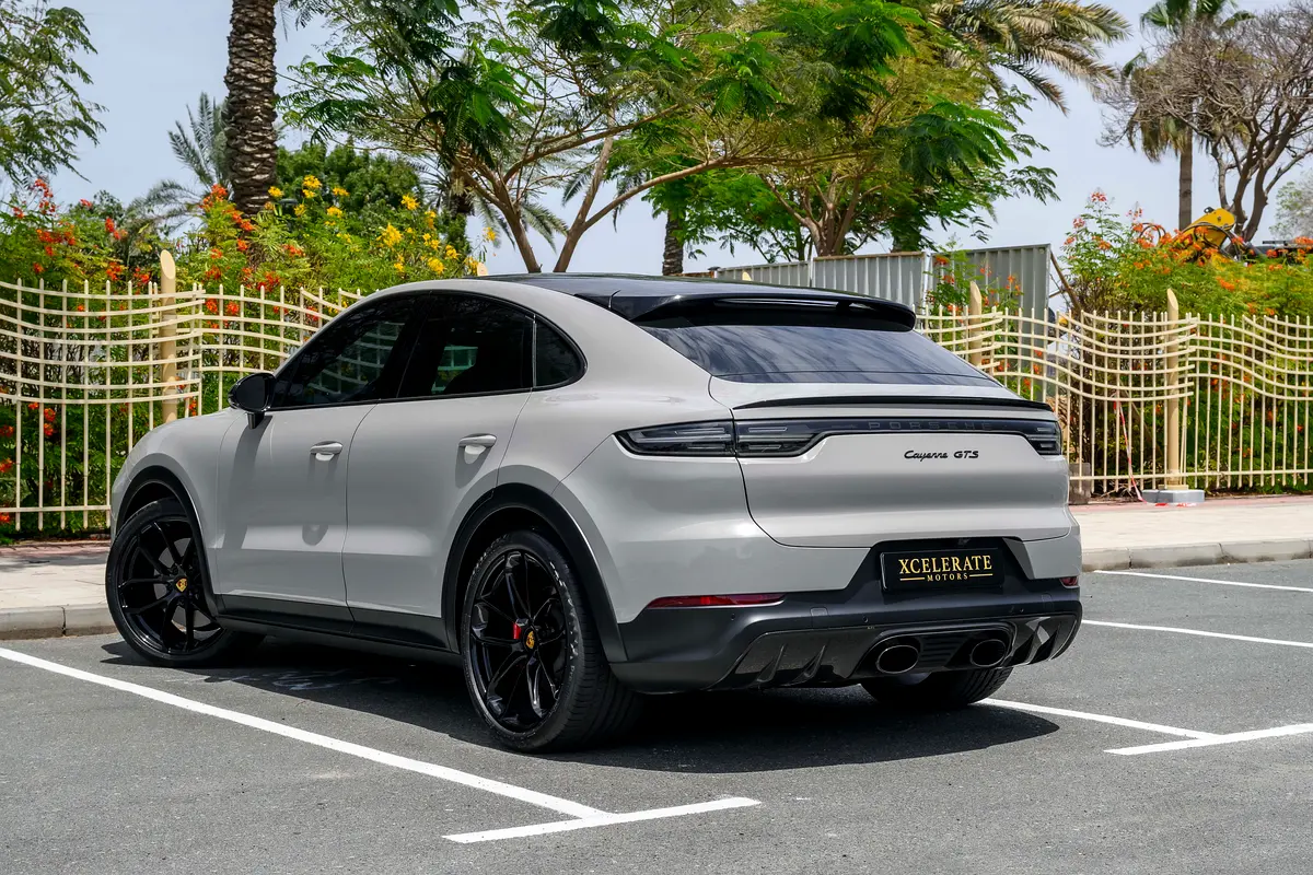PORSCHE Cayenne GTS 2023 - photo 9 - Import Émirats | International Cars