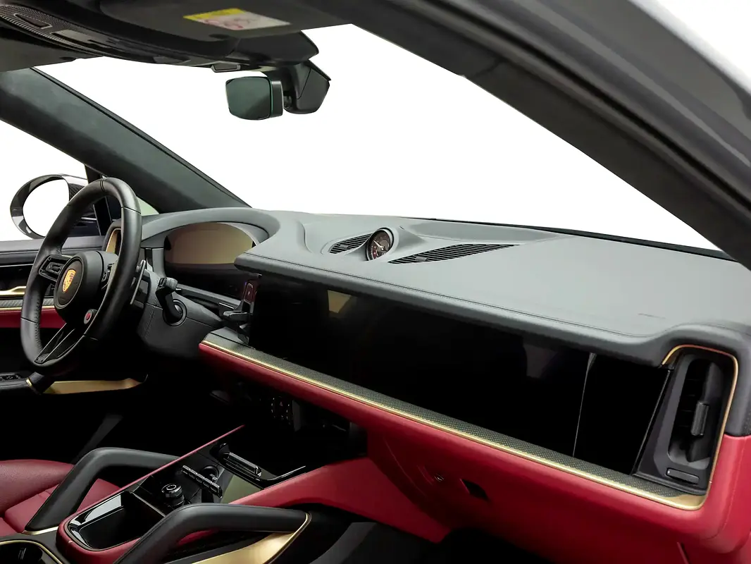 PORSCHE Cayenne Turbo GT 2024 - photo 10 - Import Émirats | International Cars