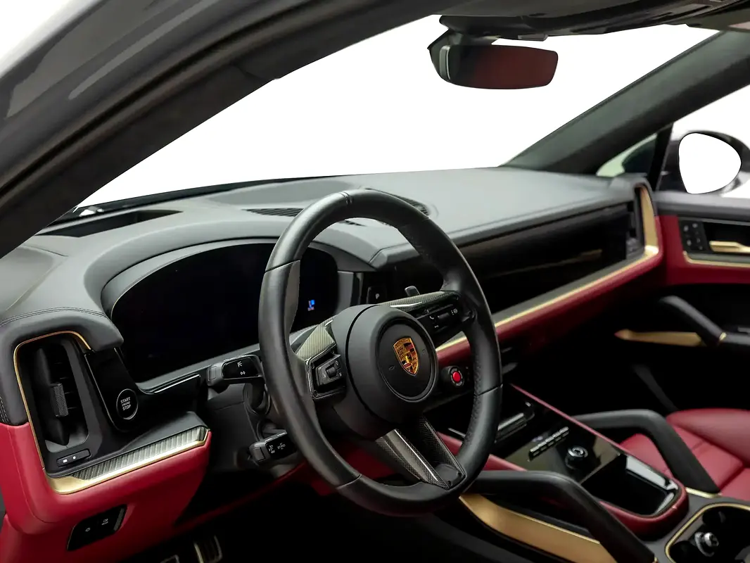 PORSCHE Cayenne Turbo GT 2024 - photo 8 - Import Émirats | International Cars