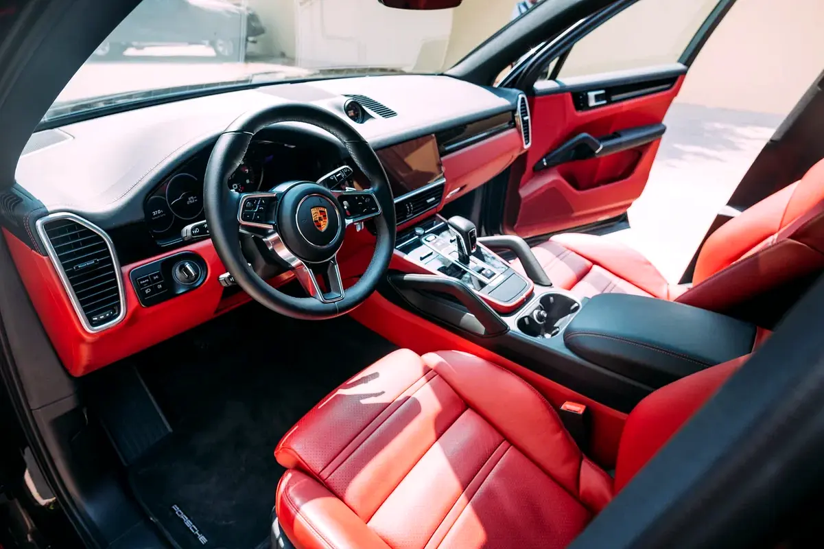 PORSCHE Cayenne Standard 2020 - photo 6 - Import Émirats | International Cars