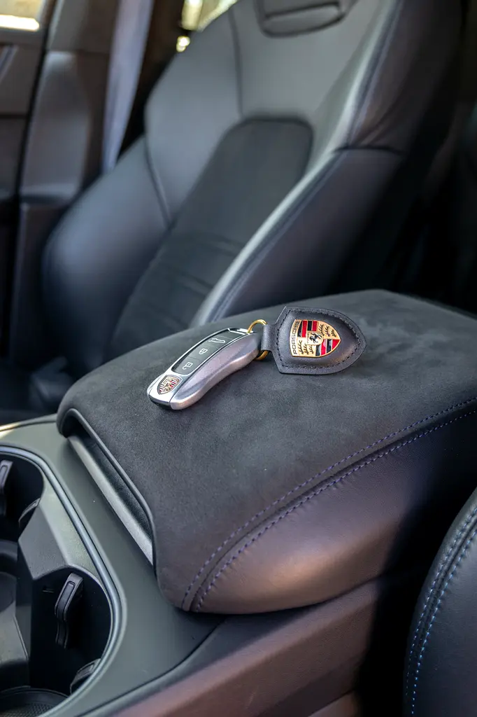 PORSCHE Cayenne Turbo GT 2024 - photo 8 - Import Émirats | International Cars