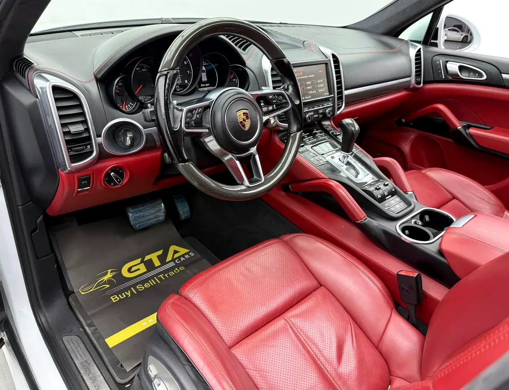 PORSCHE Cayenne GTS 2016 - photo 10 - Import Émirats | International Cars