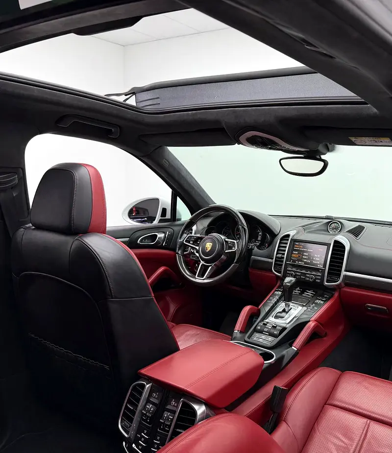 PORSCHE Cayenne GTS 2016 - photo 12 - Import Émirats | International Cars