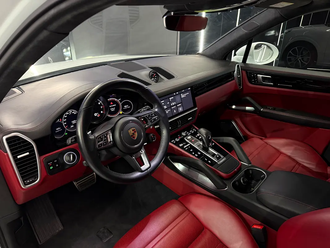 PORSCHE Cayenne Turbo 2019 - photo 10 - Import Émirats | International Cars