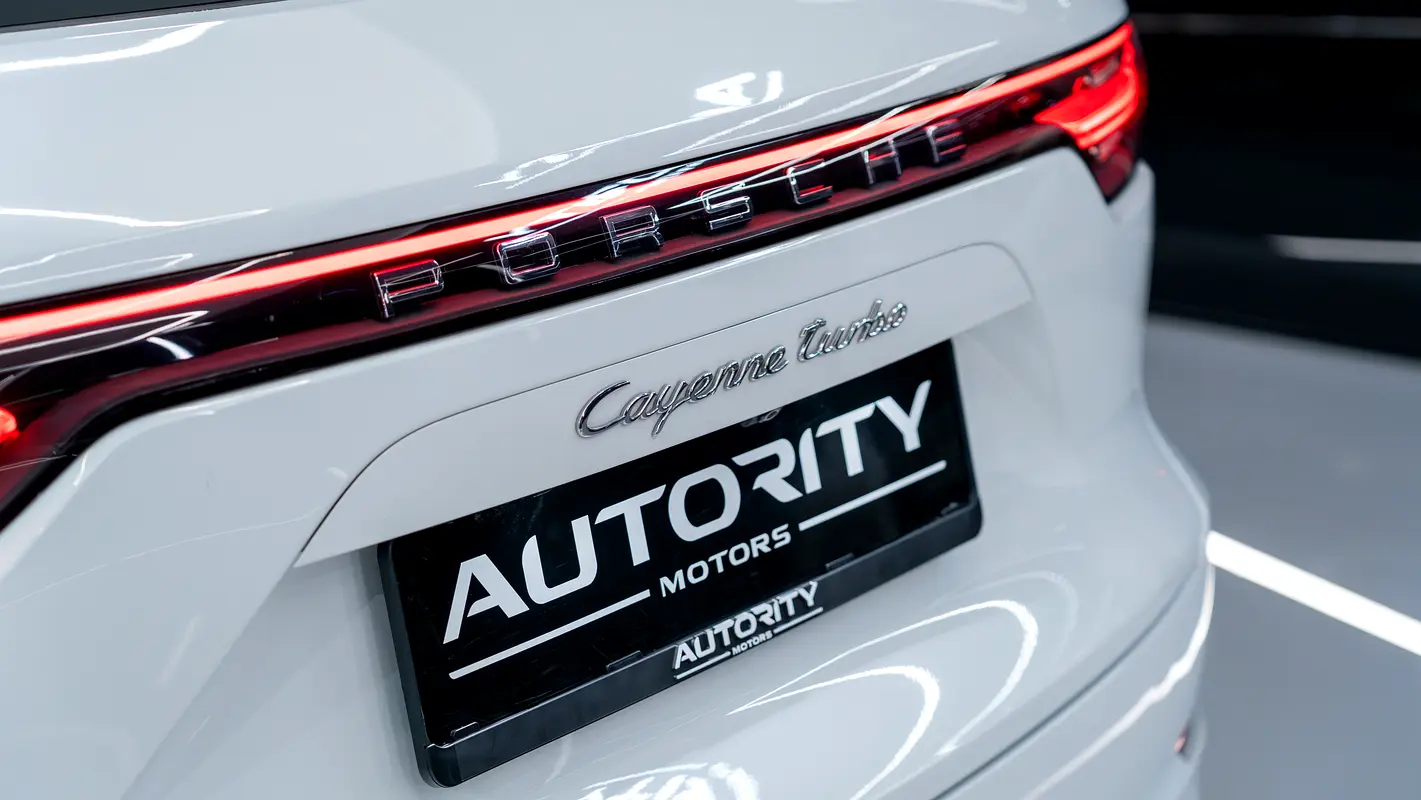 PORSCHE Cayenne Turbo 2019 - photo 8 - Import Émirats | International Cars