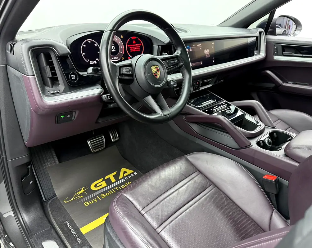 PORSCHE Cayenne S 2024 - photo 10 - Import Émirats | International Cars