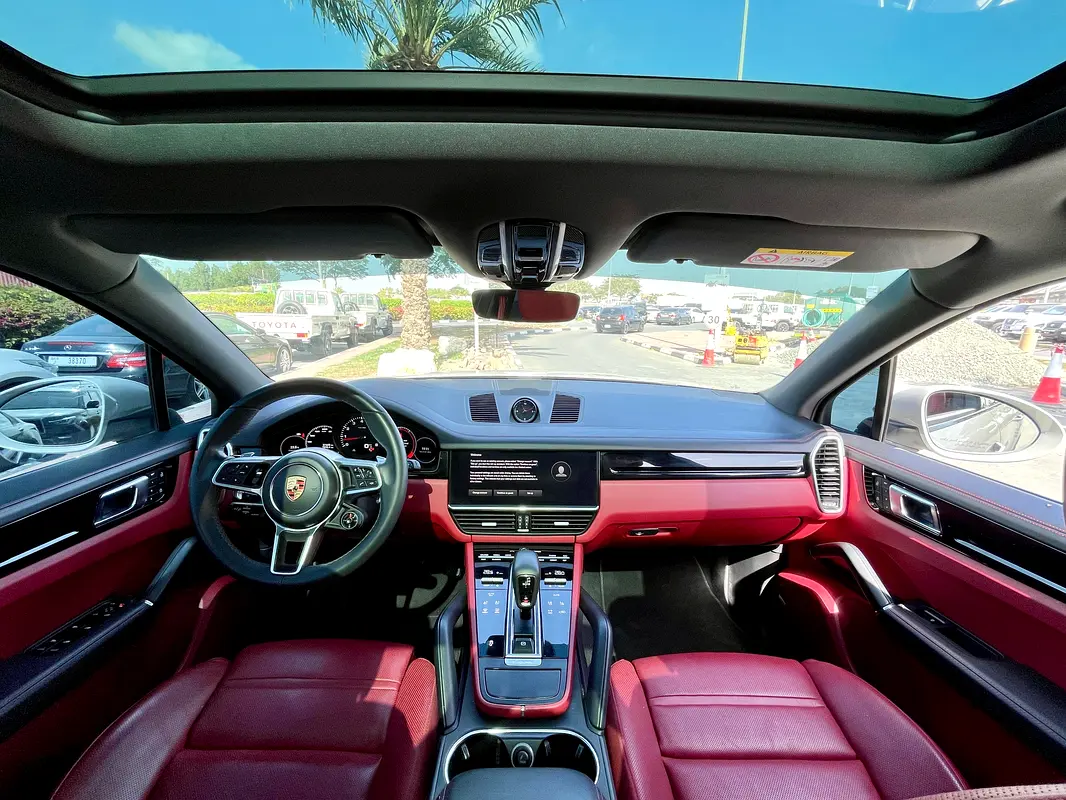 PORSCHE Cayenne Standard 2023 - photo 12 - Import Émirats | International Cars