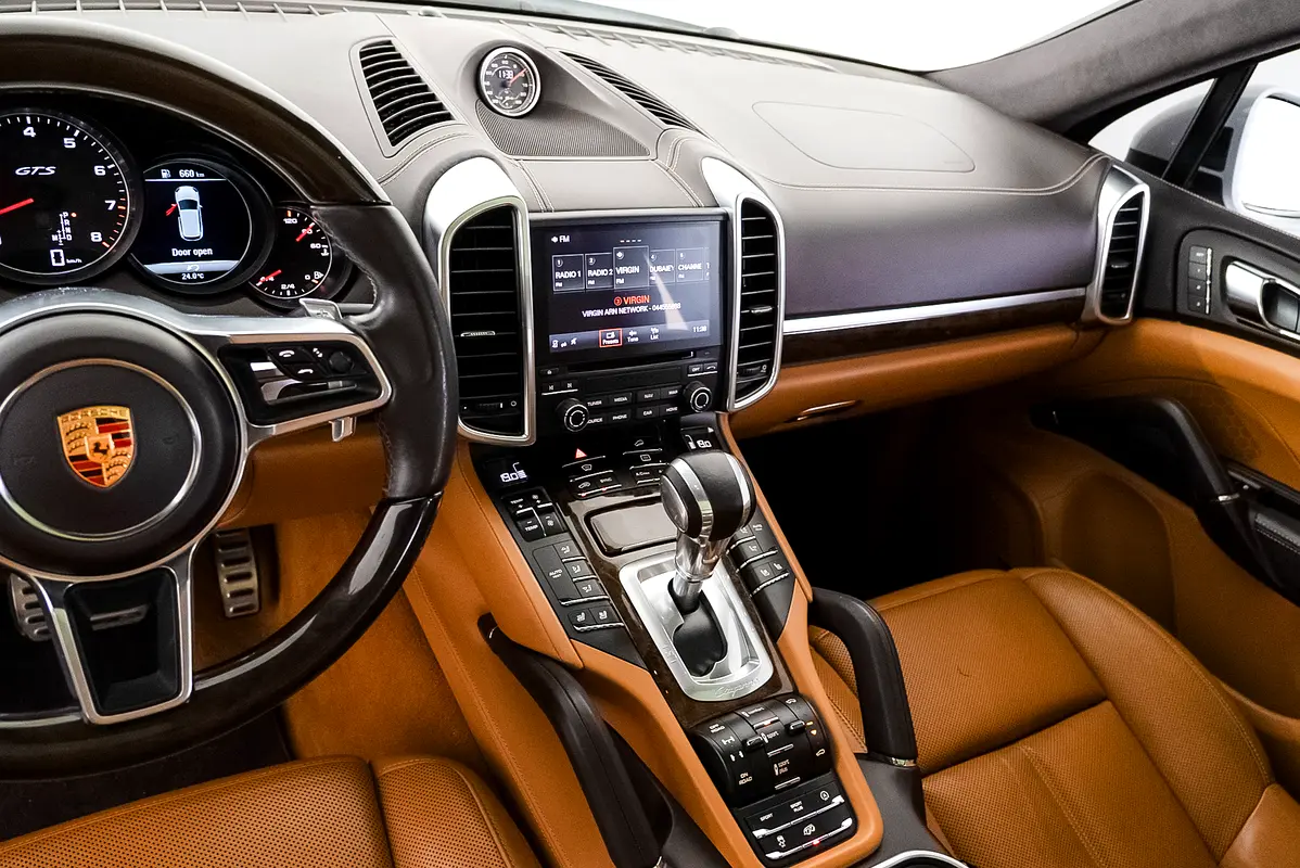 PORSCHE Cayenne GTS 2017 - photo 9 - Import Émirats | International Cars