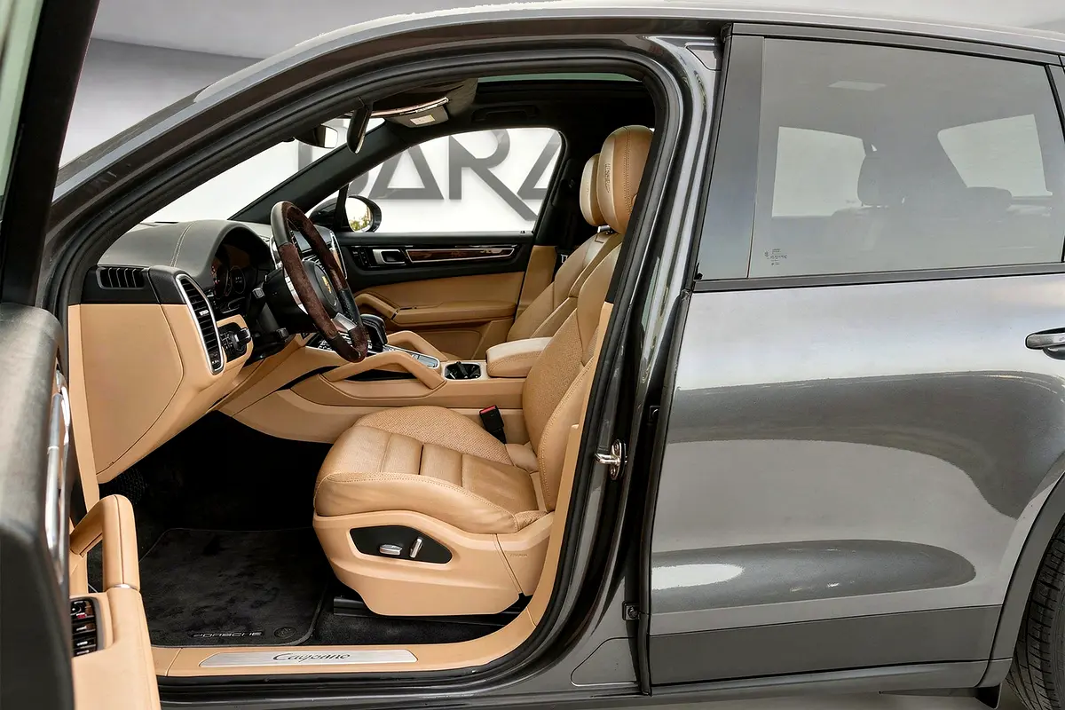 PORSCHE Cayenne Standard 2019 - photo 11 - Import Émirats | International Cars