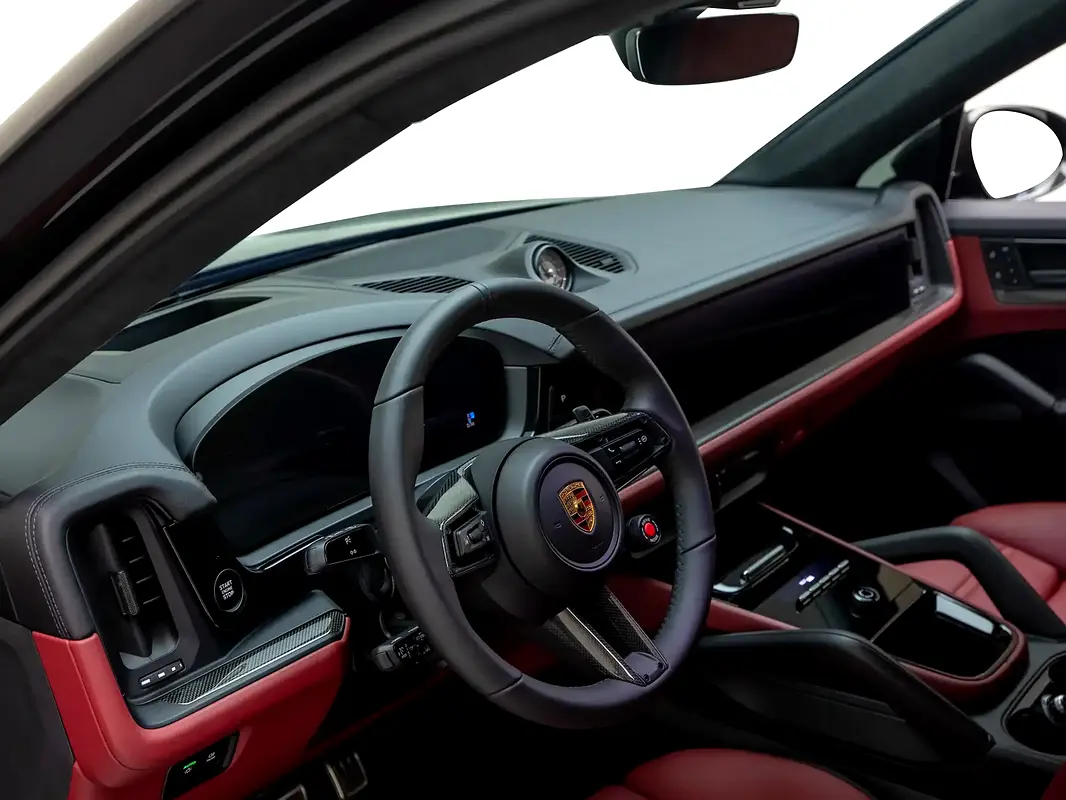 PORSCHE Cayenne Turbo GT 2024 - photo 8 - Import Émirats | International Cars