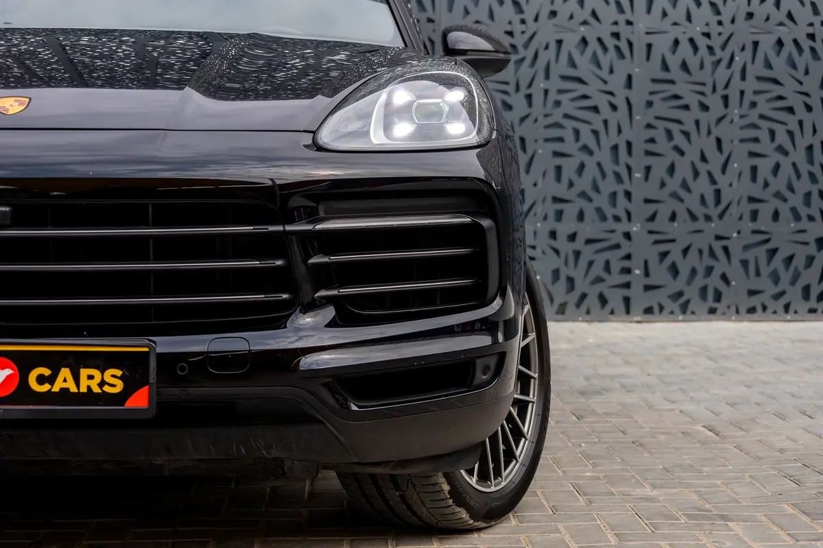 PORSCHE Cayenne E-Hybrid Platinum Edition 2022 - photo 4 - Import Émirats | International Cars