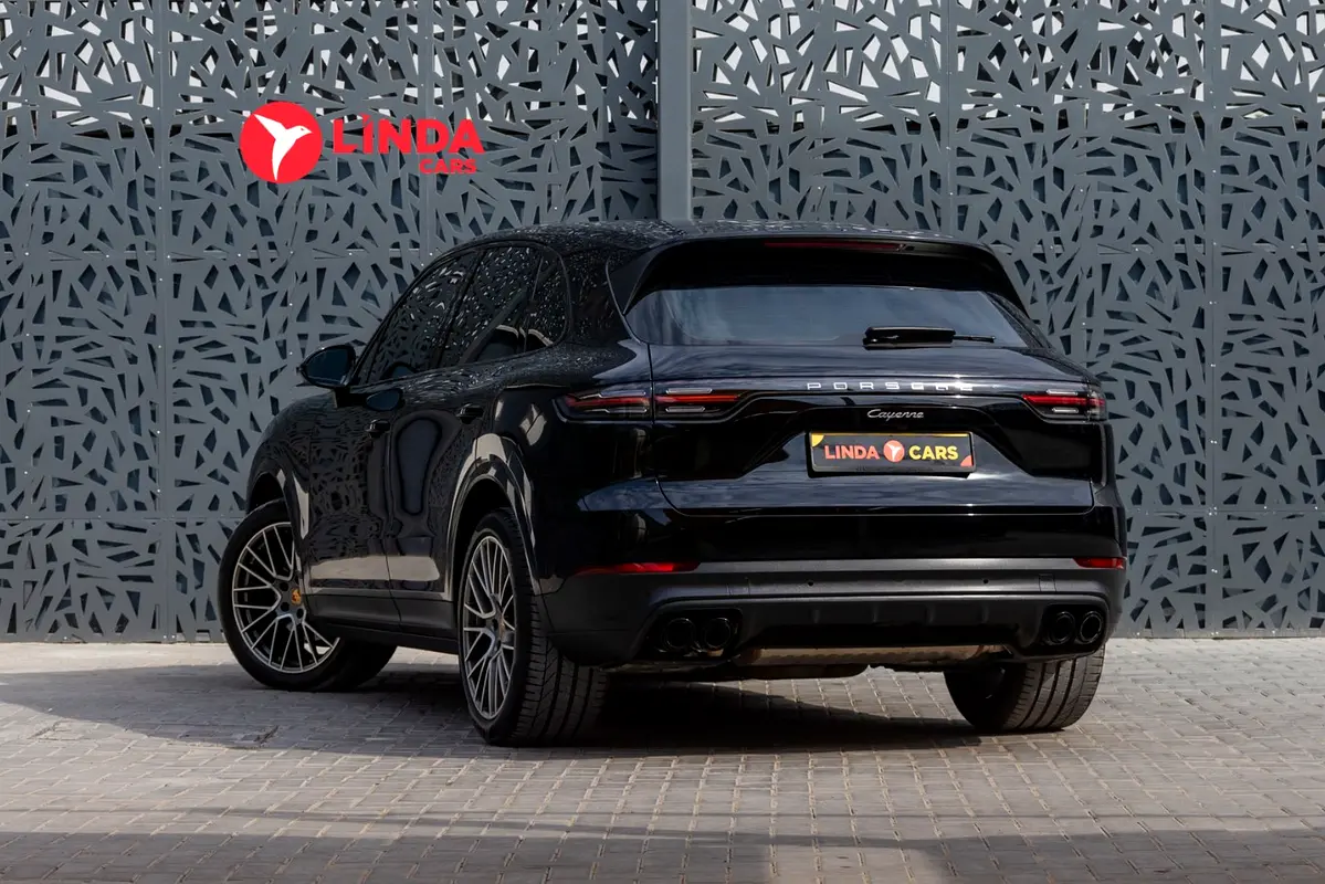 PORSCHE Cayenne E-Hybrid Platinum Edition 2022 - photo 6 - Import Émirats | International Cars