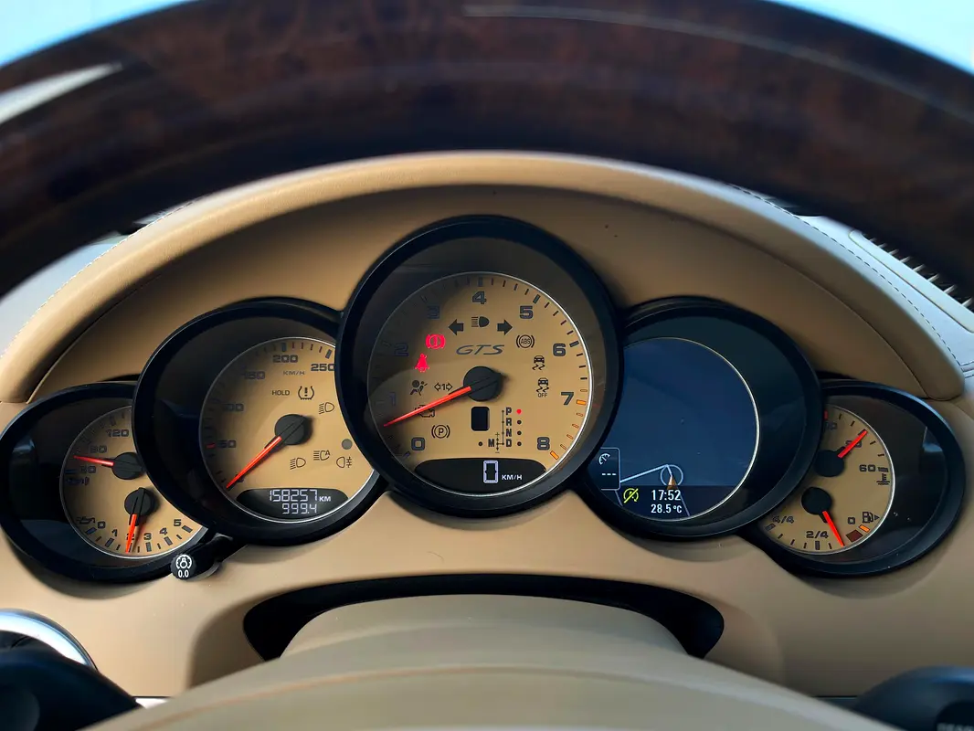 PORSCHE Cayenne GTS 2013 - photo 7 - Import Émirats | International Cars