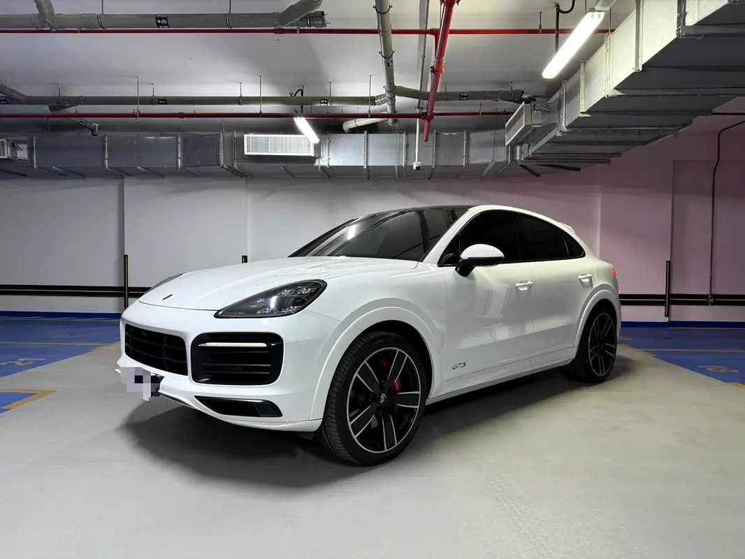 PORSCHE Cayenne GTS 2022 - photo 2 - Import Émirats | International Cars