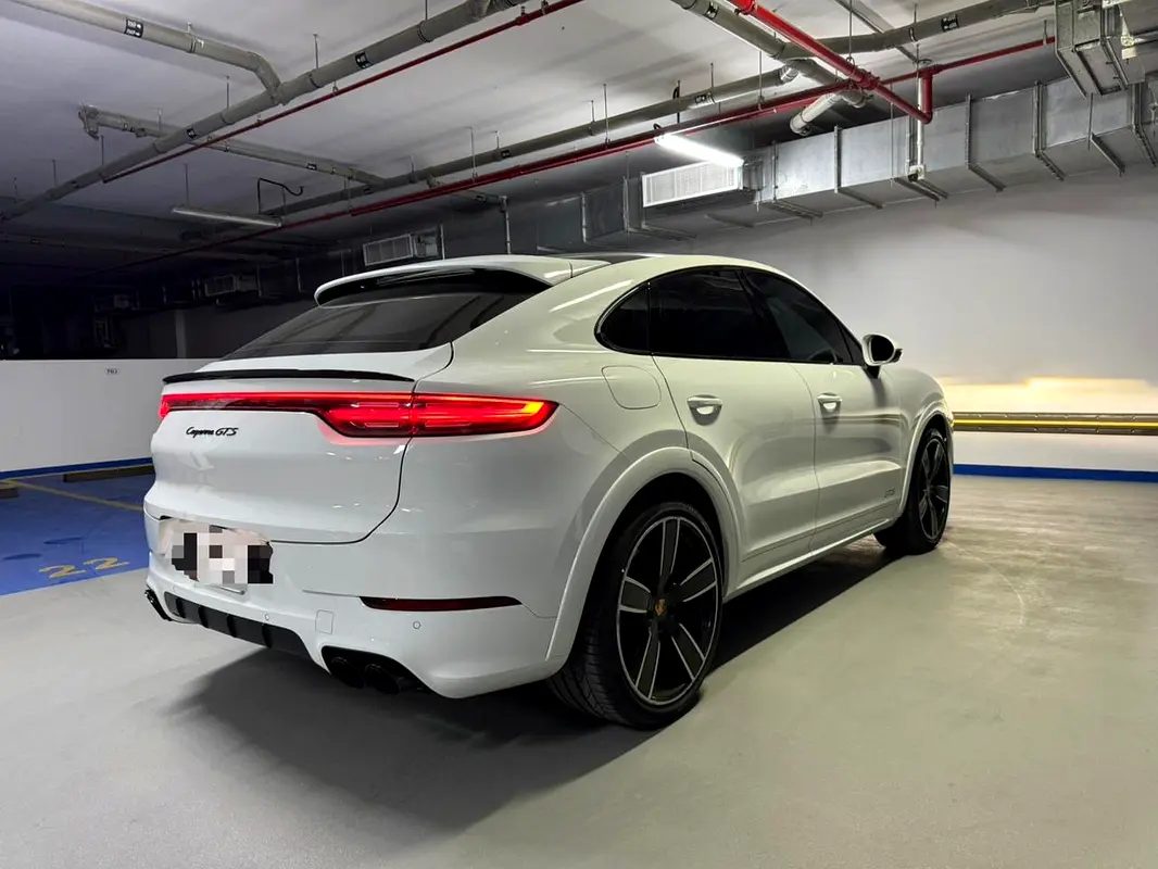 PORSCHE Cayenne GTS 2022 - photo 4 - Import Émirats | International Cars