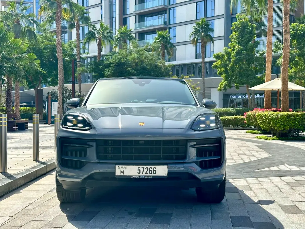 PORSCHE Cayenne Coupe 2024 - photo 3 - Import Émirats | International Cars