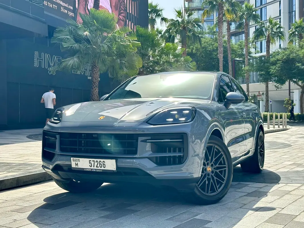 PORSCHE Cayenne Coupe 2024 - photo 5 - Import Émirats | International Cars
