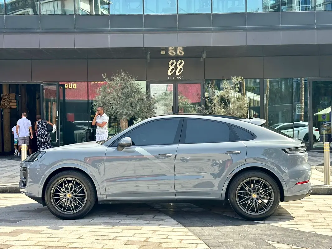 PORSCHE Cayenne Coupe 2024 - photo 7 - Import Émirats | International Cars