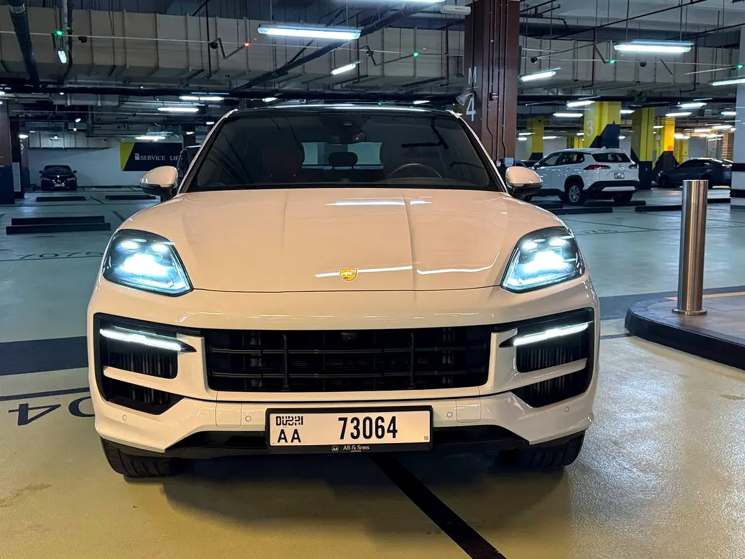 PORSCHE Cayenne Coupe 2024 - photo 10 - Import Émirats | International Cars