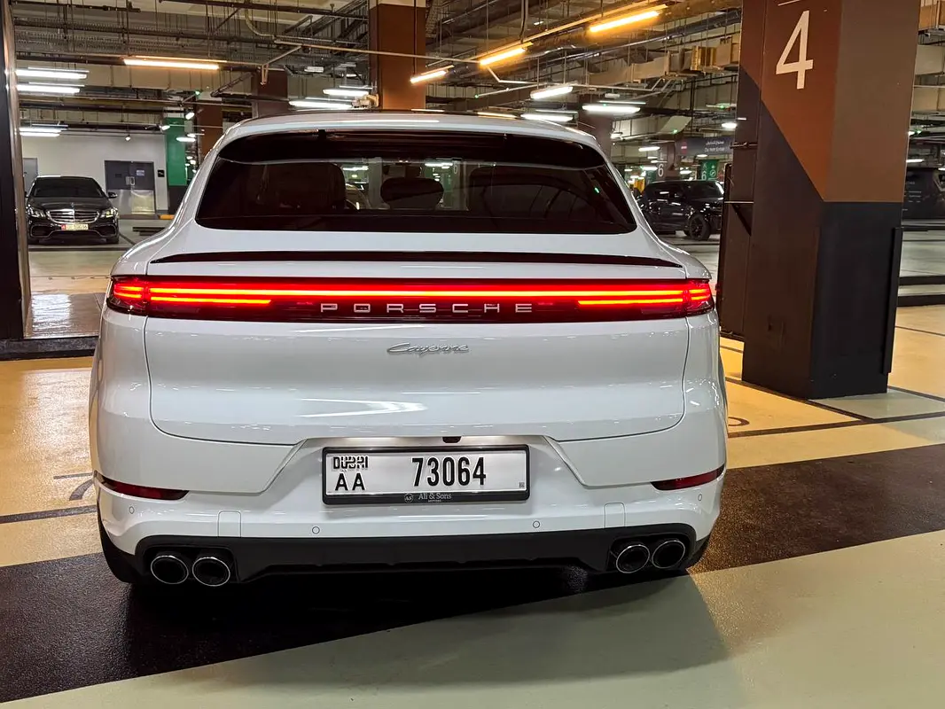 PORSCHE Cayenne Coupe 2024 - photo 12 - Import Émirats | International Cars