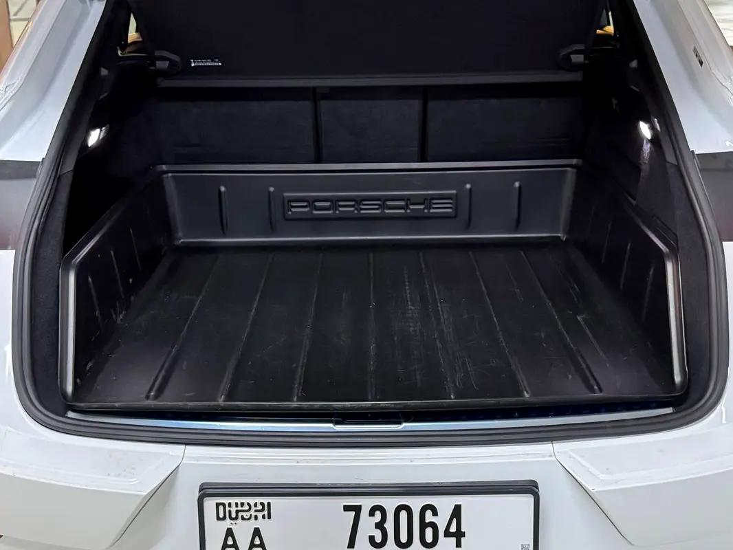 PORSCHE Cayenne Coupe 2024 - photo 6 - Import Émirats | International Cars