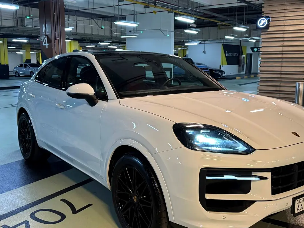 PORSCHE Cayenne Coupe 2024 - photo 9 - Import Émirats | International Cars