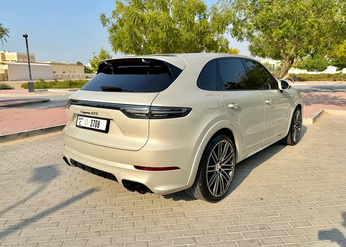 PORSCHE Cayenne GTS 2022 - photo 3 - Import Émirats | International Cars