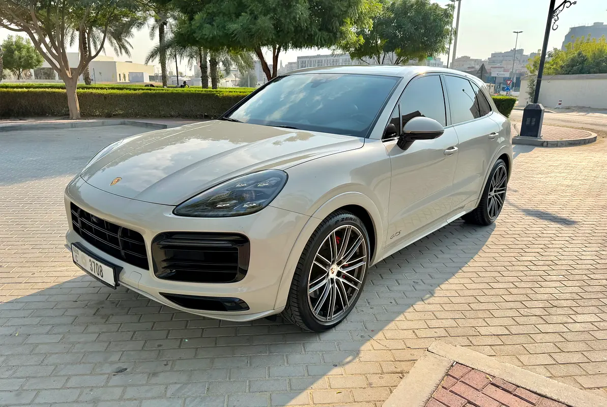 PORSCHE Cayenne GTS 2022 - photo 7 - Import Émirats | International Cars