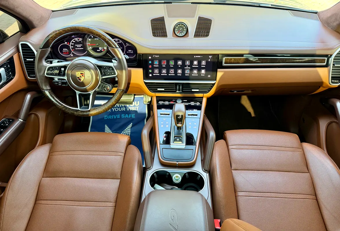 PORSCHE Cayenne GTS 2022 - photo 8 - Import Émirats | International Cars