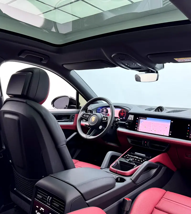 PORSCHE Cayenne Coupe 2025 - photo 10 - Import Émirats | International Cars