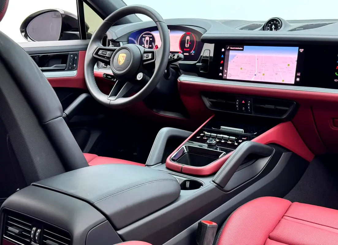 PORSCHE Cayenne Coupe 2025 - photo 12 - Import Émirats | International Cars