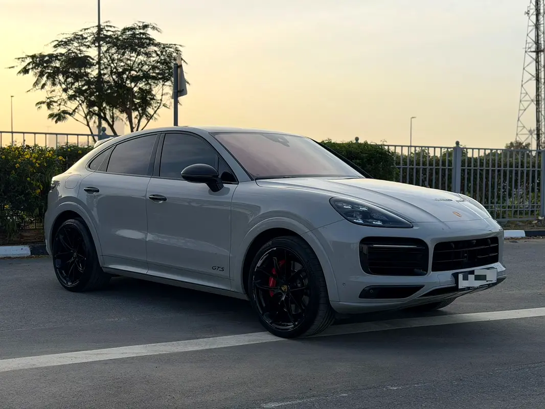 PORSCHE Cayenne GTS 2021 - photo 2 - Import Émirats | International Cars