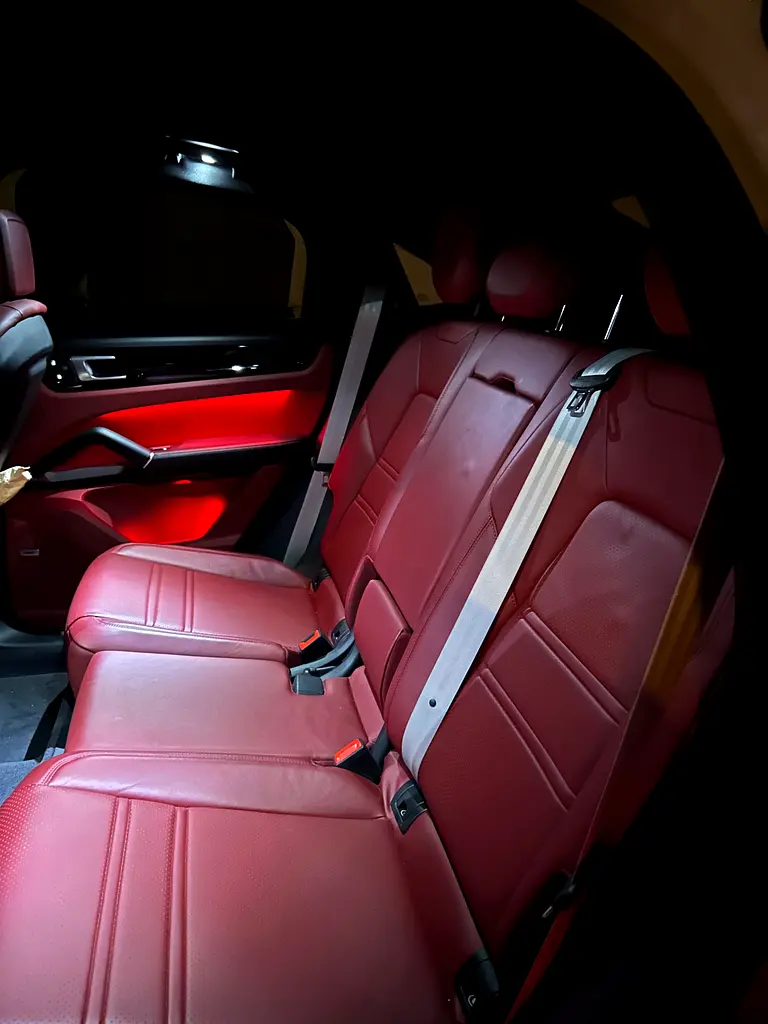 PORSCHE Cayenne Platinum Edition 2023 - photo 12 - Import Émirats | International Cars