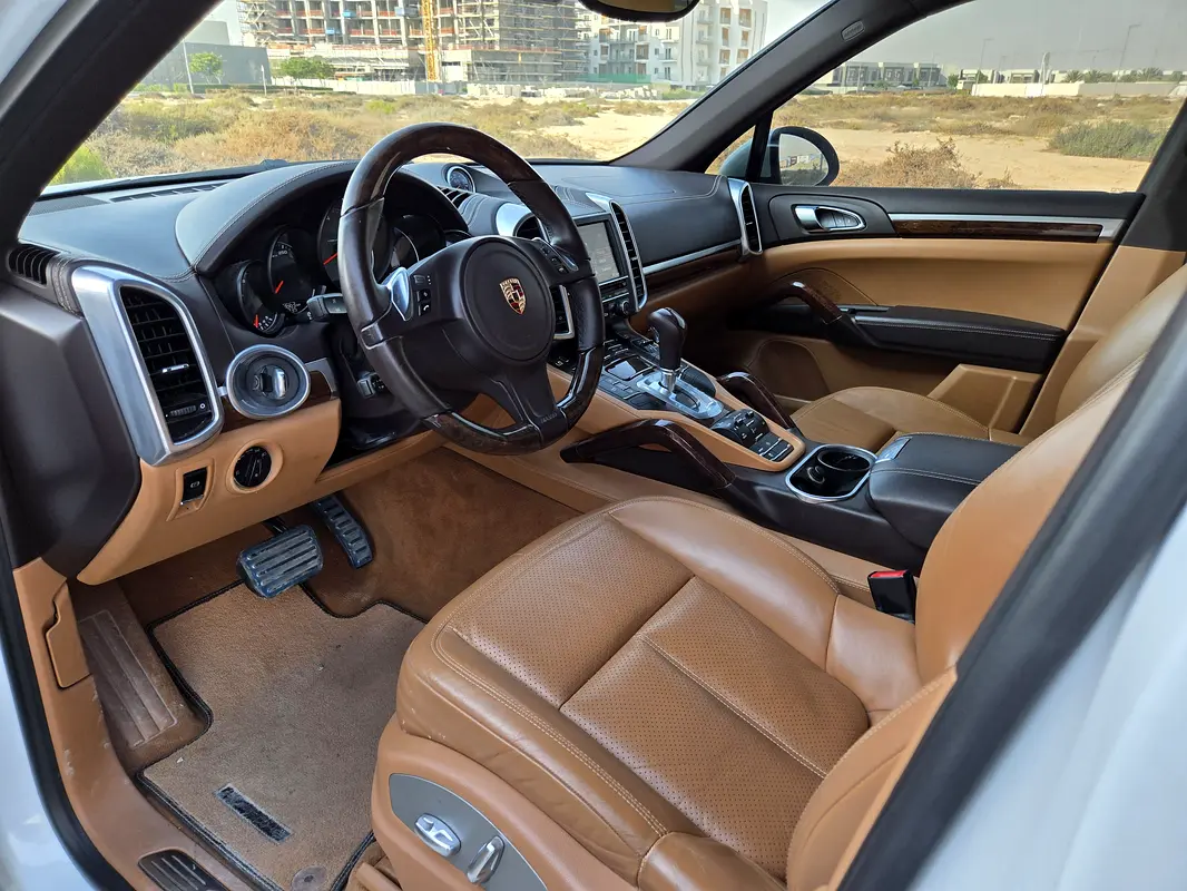 PORSCHE Cayenne S 2014 - photo 10 - Import Émirats | International Cars