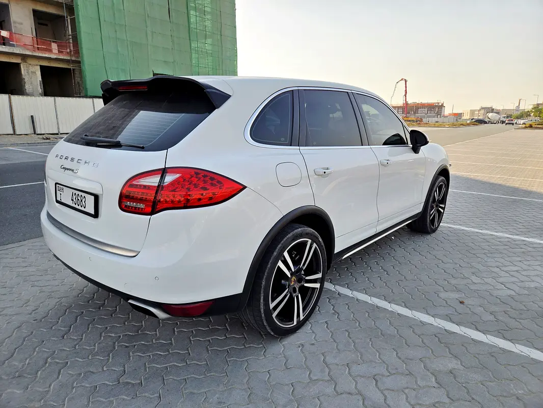 PORSCHE Cayenne S 2014 - photo 4 - Import Émirats | International Cars