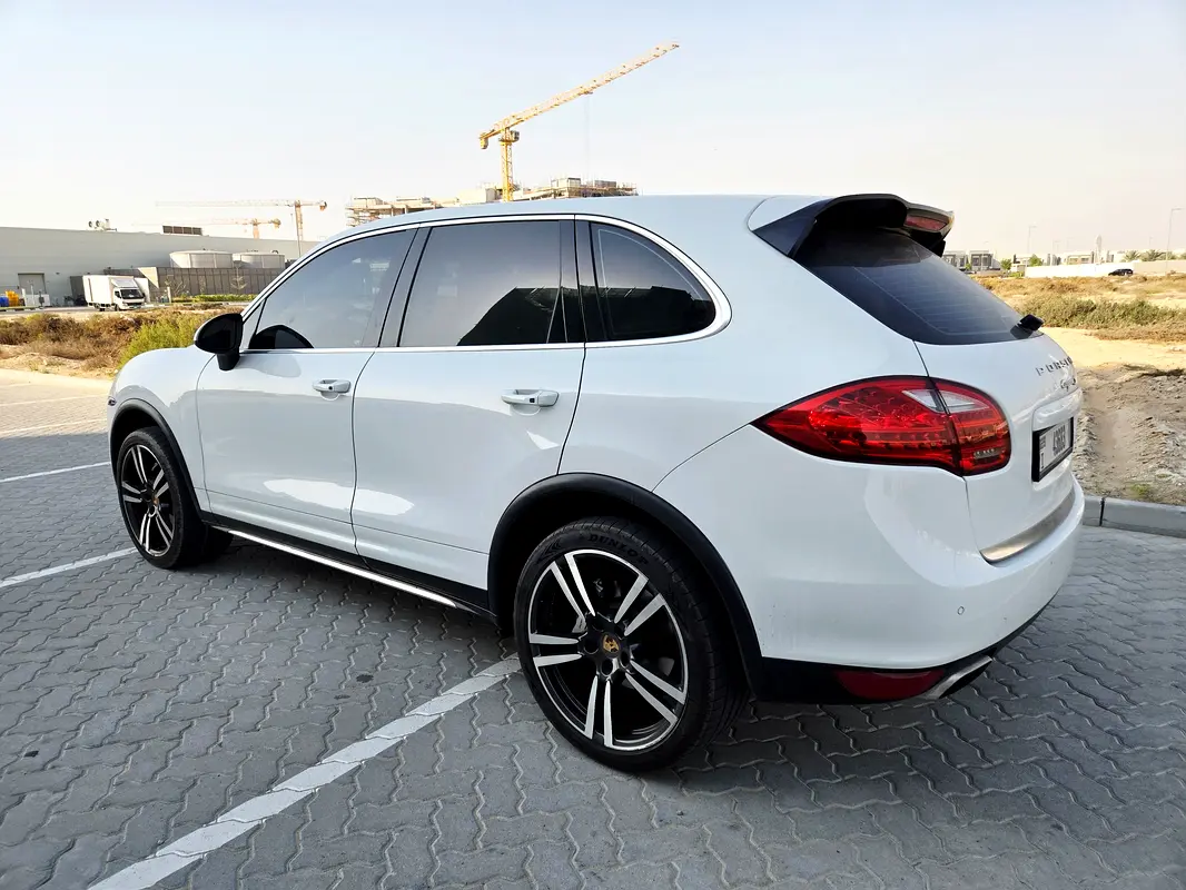 PORSCHE Cayenne S 2014 - photo 5 - Import Émirats | International Cars